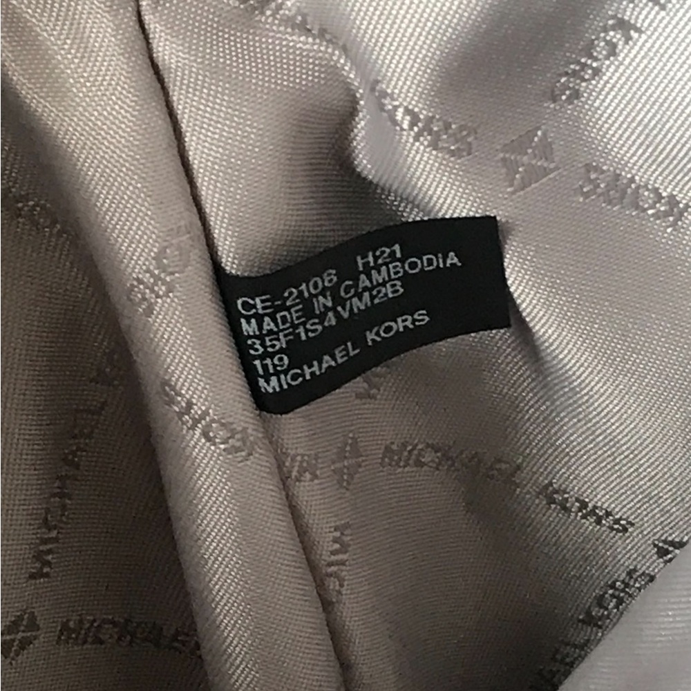 🌼Michael Kors Set - Picture 11 of 16